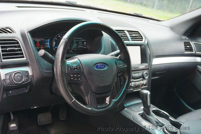Photo of 2016 Oxford White Ford Explorer