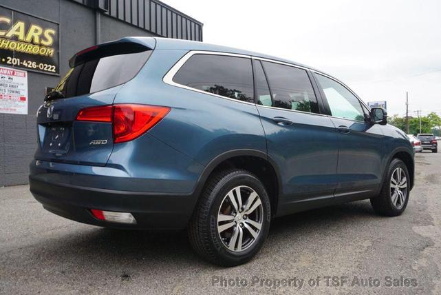 Photo of 2016 Steel Sapphire Metallic Honda Pilot