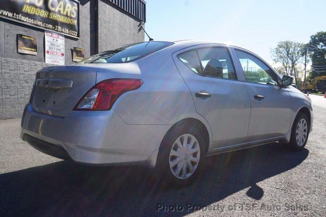 Photo of 2017 Brilliant Silver Nissan Versa