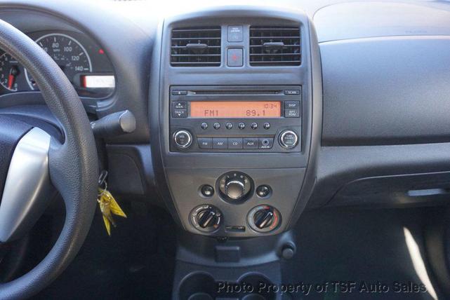 Photo of 2017 Brilliant Silver Nissan Versa