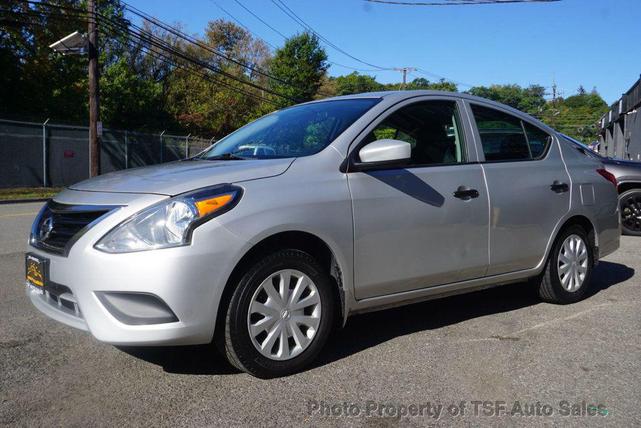 Photo of 2017 Brilliant Silver Nissan Versa