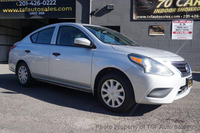 Photo of 2017 Brilliant Silver Nissan Versa