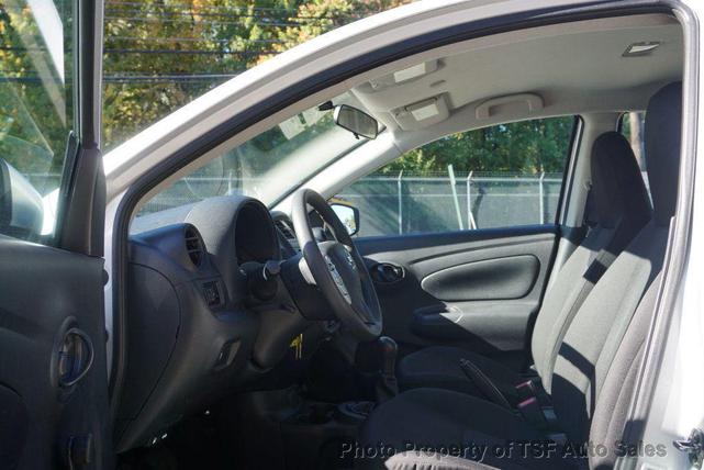 Photo of 2017 Brilliant Silver Nissan Versa