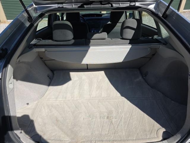 Photo of 2011 Classic Silver Metallic Toyota Prius
