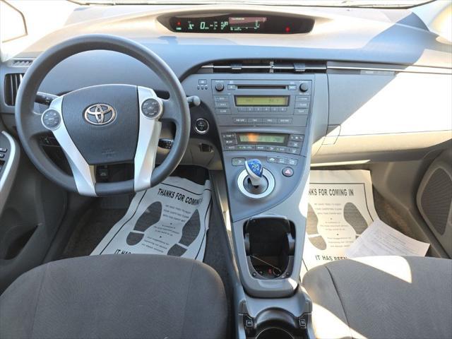 Photo of 2011 Classic Silver Metallic Toyota Prius