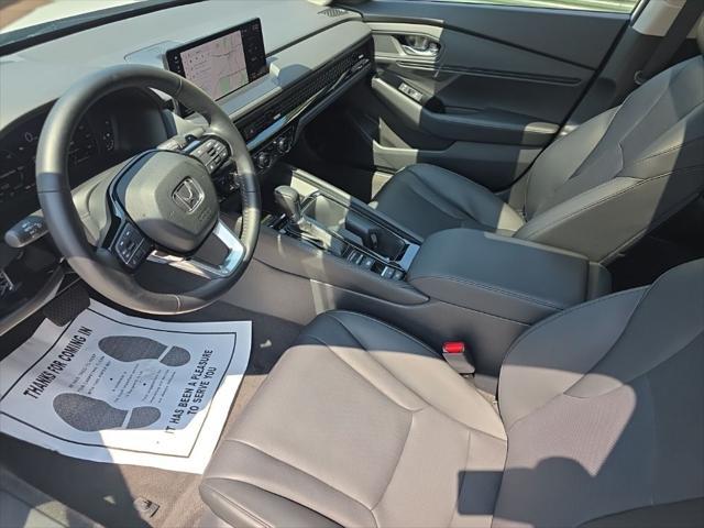 Photo of 2023 Platinum White Pearl Honda Accord