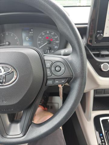 Photo of 2023 Wind Chill Pearl Toyota Corolla Cross