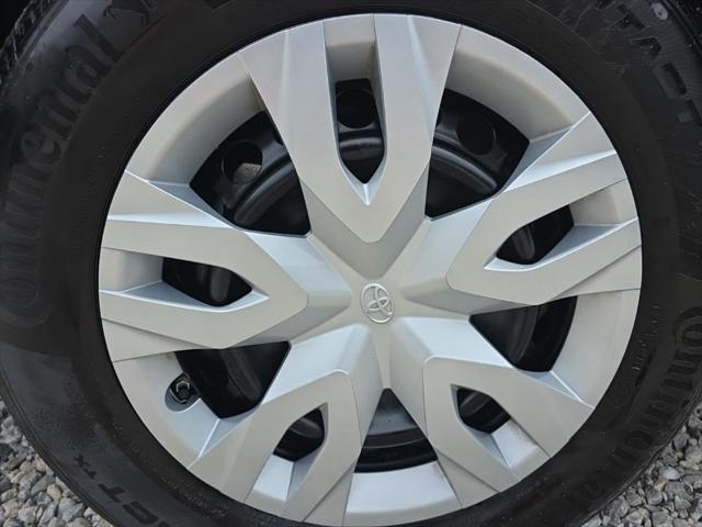 Photo of 2023 Wind Chill Pearl Toyota Corolla Cross