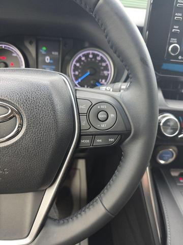 Photo of 2022 Black Toyota Venza