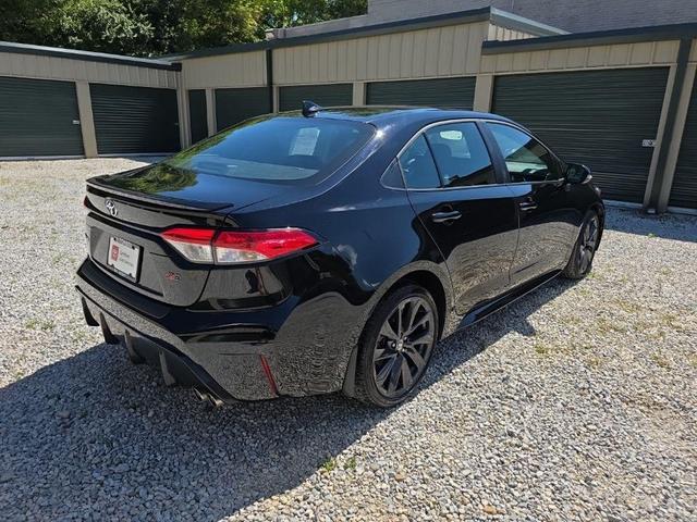 Photo of 2023 Midnight Black Metallic Toyota Corolla