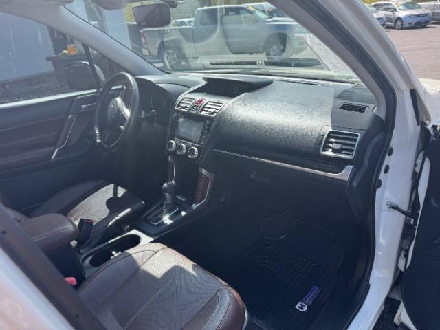 Photo of 2018 Crystal White Pearl Subaru Forester