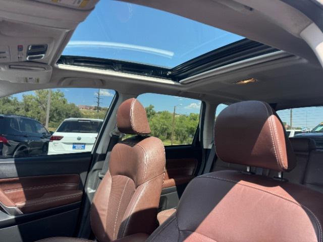 Photo of 2018 Crystal White Pearl Subaru Forester
