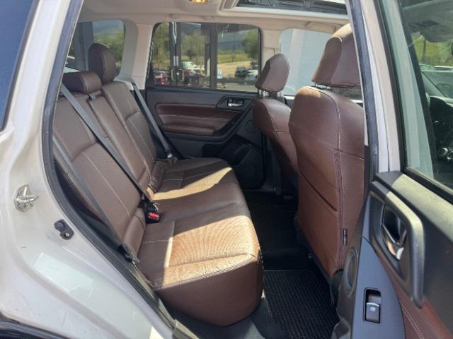 Photo of 2018 Crystal White Pearl Subaru Forester