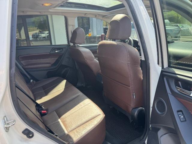 Photo of 2018 Crystal White Pearl Subaru Forester