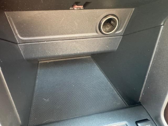 Photo of 2018 Crystal White Pearl Subaru Forester