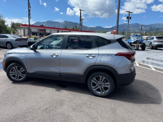 Photo of 2021 Steel Gray Kia Seltos