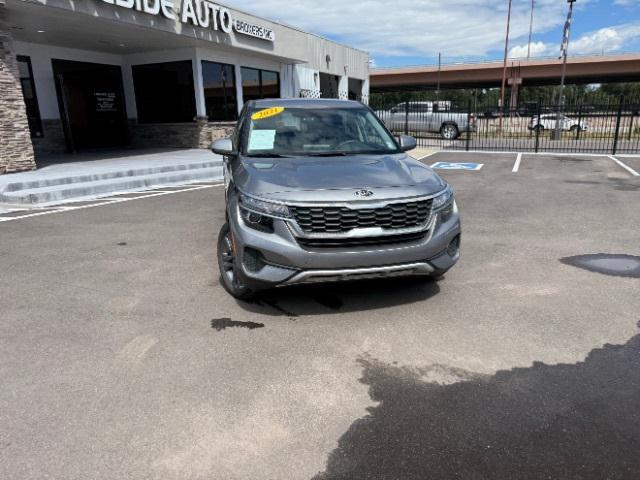 Photo of 2021 Steel Gray Kia Seltos