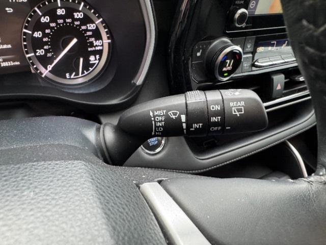 Photo of 2022 Pearl Toyota Highlander