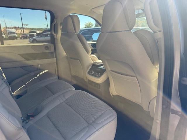 Photo of 2018 Mocha Lincoln Navigator