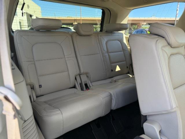 Photo of 2018 Mocha Lincoln Navigator