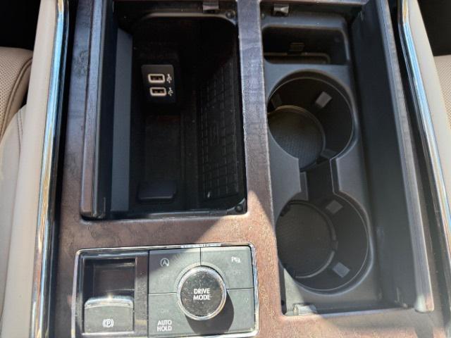 Photo of 2018 Mocha Lincoln Navigator