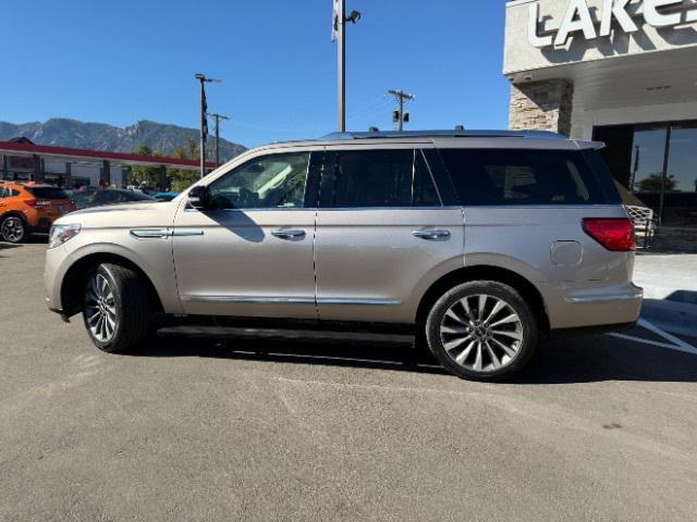 Photo of 2018 Mocha Lincoln Navigator
