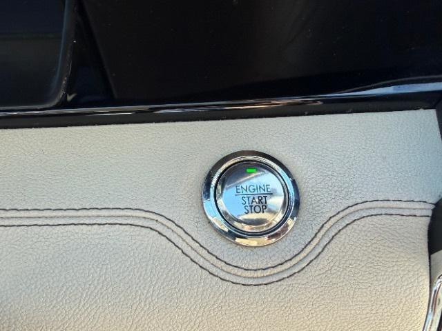 Photo of 2018 Mocha Lincoln Navigator