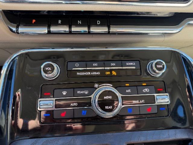 Photo of 2018 Mocha Lincoln Navigator
