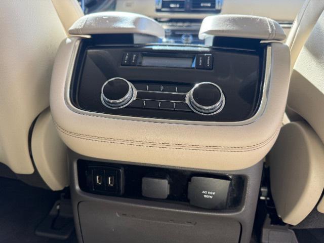 Photo of 2018 Mocha Lincoln Navigator