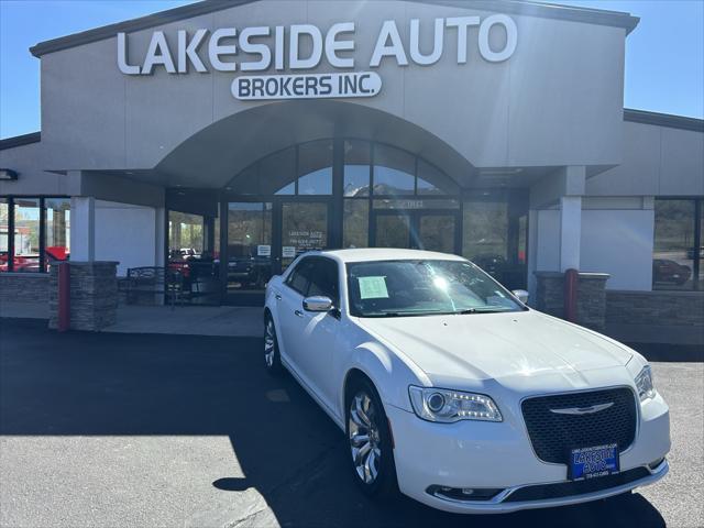 2019 Chrysler 300