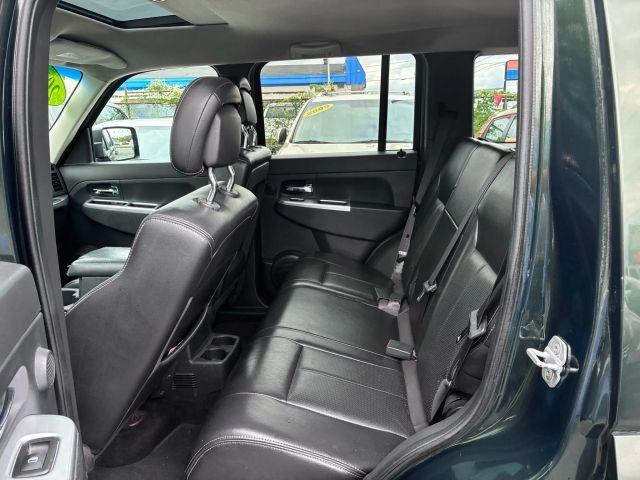 Photo of 2010 Green Jeep Liberty
