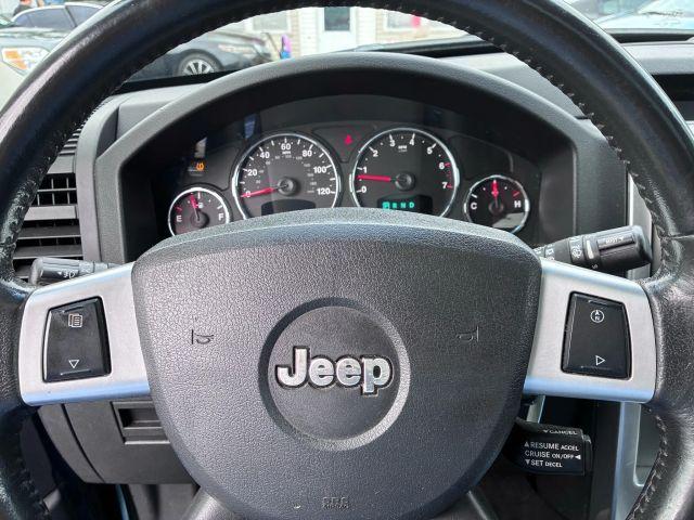 Photo of 2010 Green Jeep Liberty