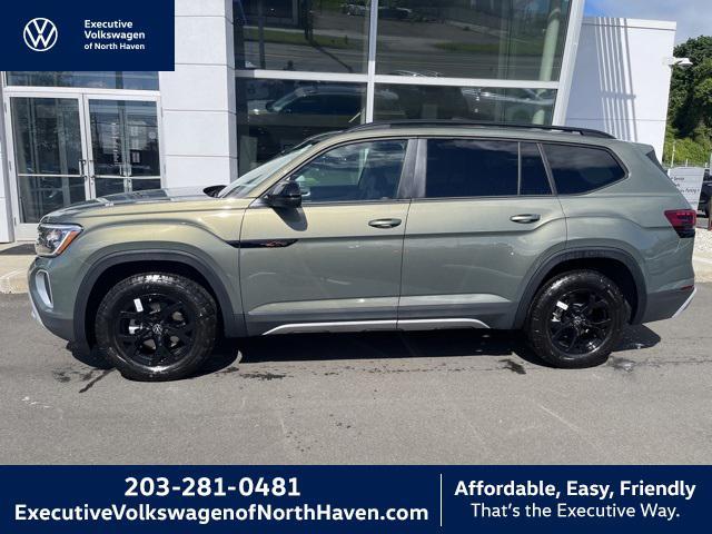 Photo of 2025 Avocado Green Pearl Volkswagen Atlas