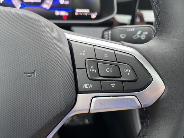 Photo of 2025 Opal White Pearl Volkswagen Jetta