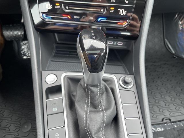 Photo of 2025 Opal White Pearl Volkswagen Jetta