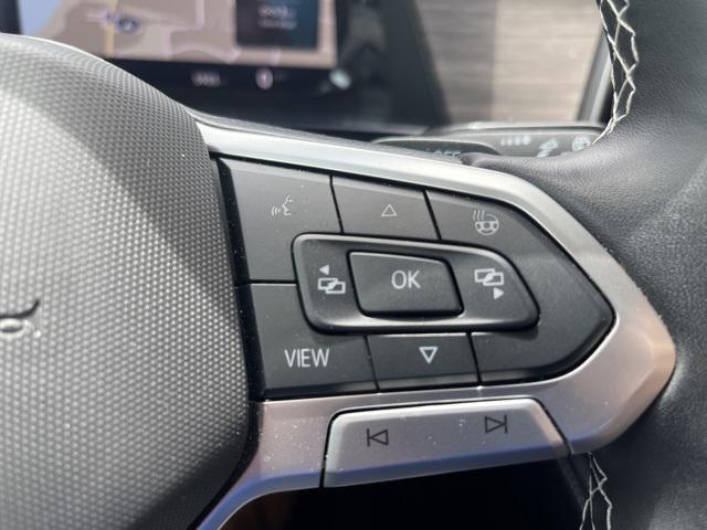 Photo of 2024 Deep Black Volkswagen Atlas