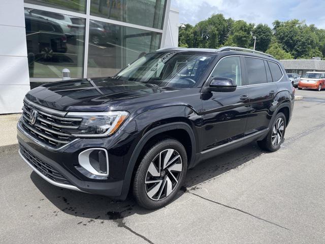 Photo of 2024 Deep Black Volkswagen Atlas