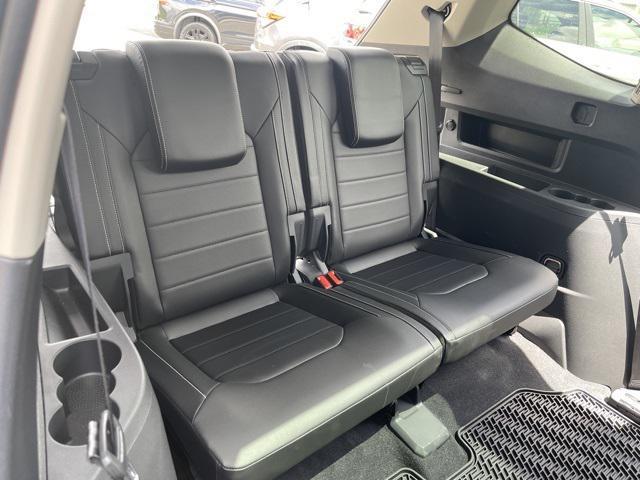 Photo of 2024 Deep Black Volkswagen Atlas