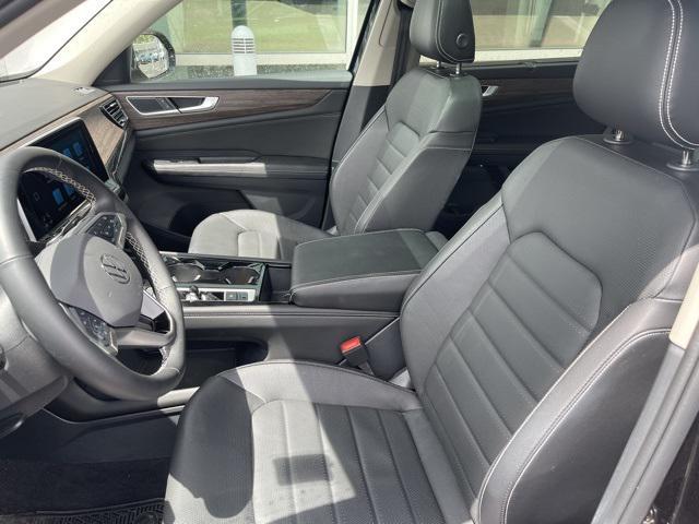 Photo of 2024 Deep Black Volkswagen Atlas