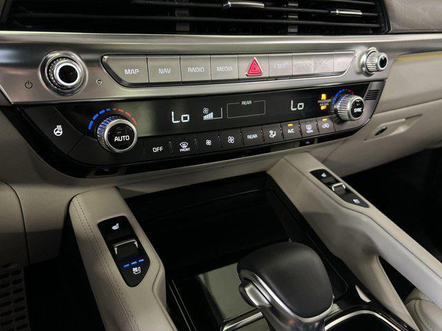 Photo of 2021 Snow White Pearl Kia Telluride