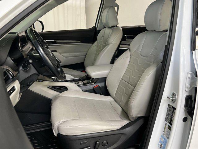 Photo of 2021 Snow White Pearl Kia Telluride