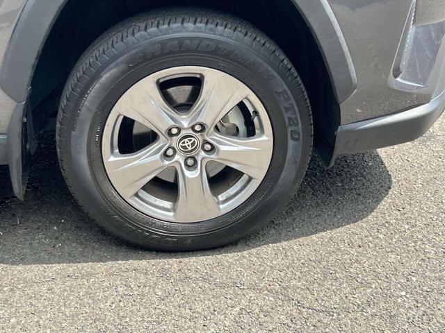 Photo of 2022 Gray Toyota RAV4