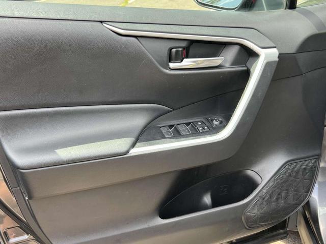 Photo of 2022 Gray Toyota RAV4