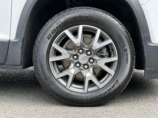 Photo of 2022 Summit White GMC Acadia
