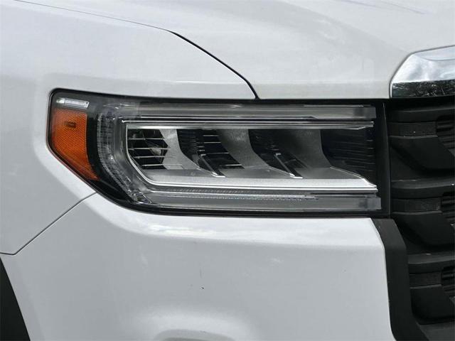 Photo of 2022 Summit White GMC Acadia
