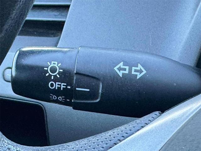 Photo of 2009 Alabaster Silver Metallic Honda Civic