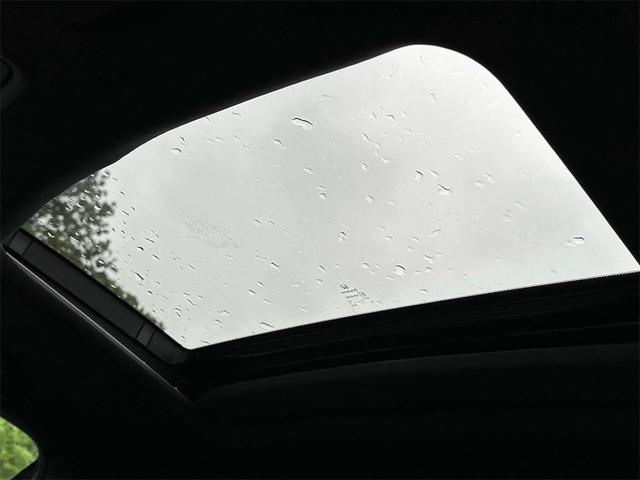 Photo of 2022 Sonic Gray Pearl Honda Pilot