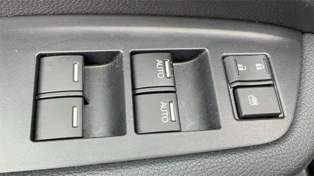 Photo of 2022 Sonic Gray Pearl Honda Pilot