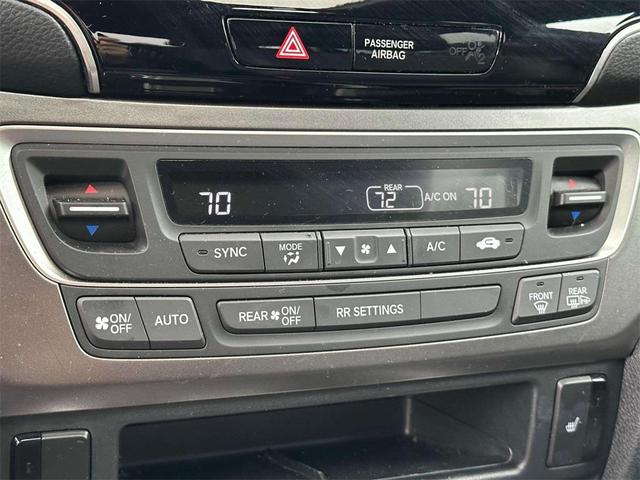 Photo of 2022 Sonic Gray Pearl Honda Pilot