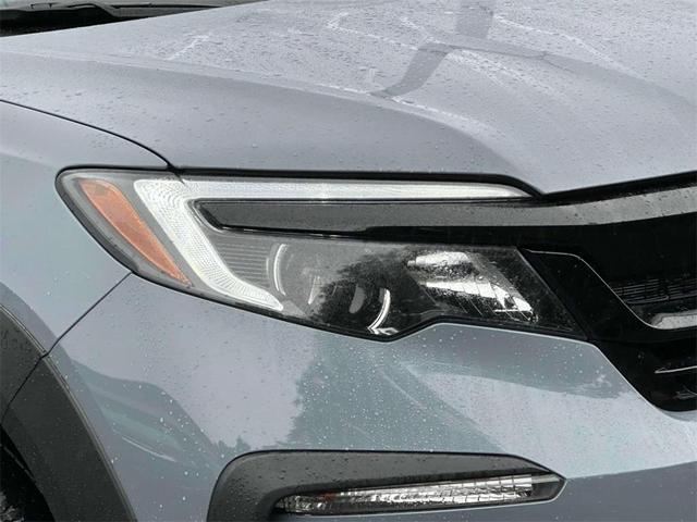 Photo of 2022 Sonic Gray Pearl Honda Pilot